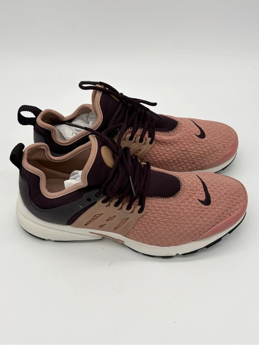 Nike lightweight knit
